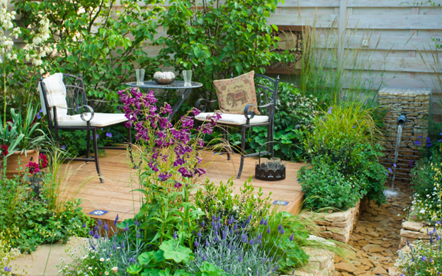How to Make a Small Patio Feel Bigger and Brighter 4 How to Make a Small Patio Feel Bigger and Brighter | Koop-it - Premium Hand-Crafted Metal Products